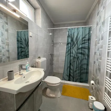 Dora Vendeghaz Apartment *