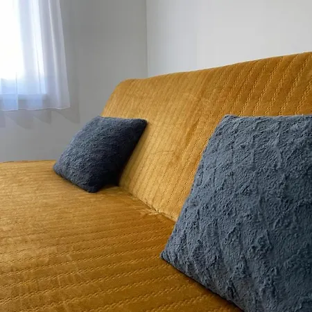 Dora Vendeghaz Csongrád