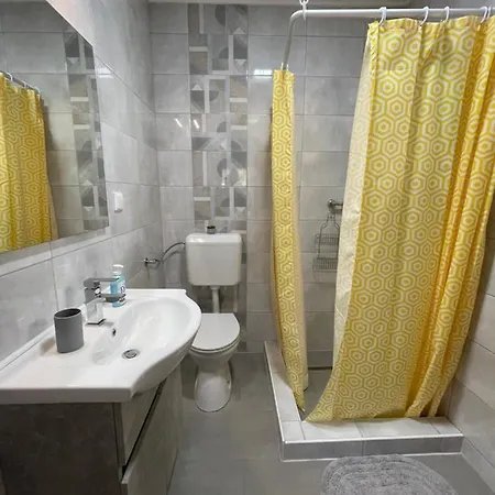 Apartment Dora Vendeghaz *