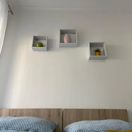 Dora Vendeghaz * Csongrád