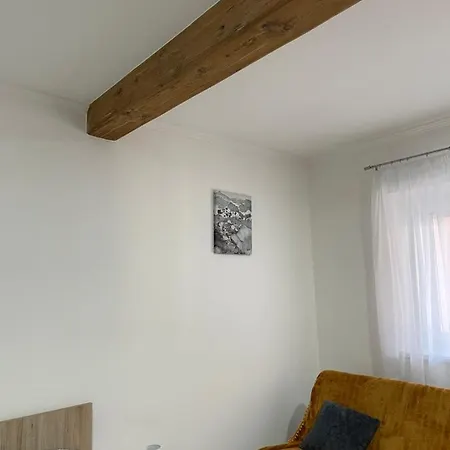 Apartment Dora Vendeghaz *