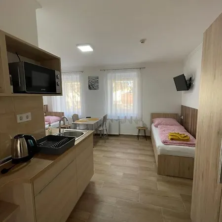 Dora Vendeghaz Apartment Csongrad